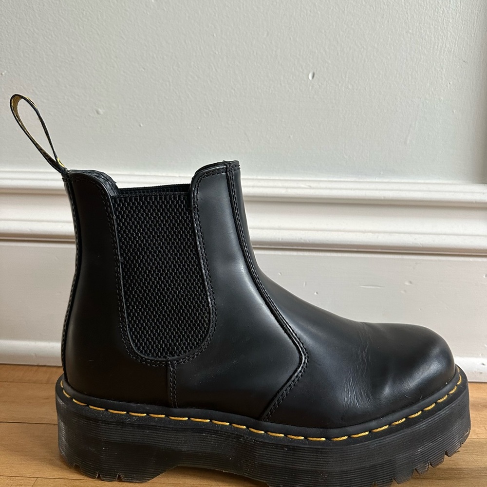 Doc Marten 2976 Platform Chelsea Boots - Picture 5 of 9